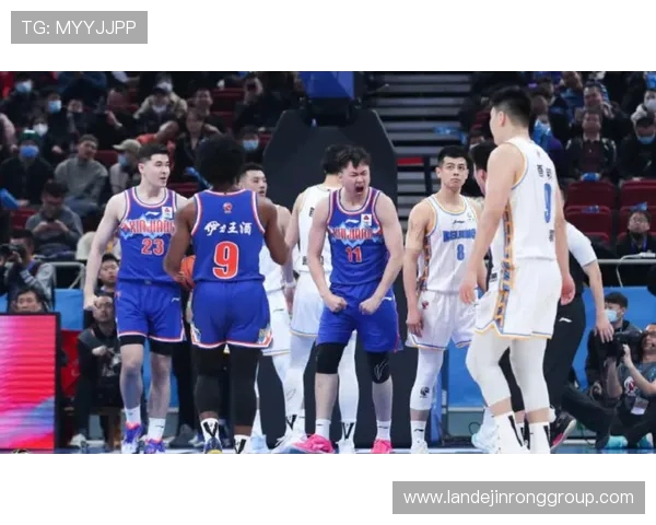 2021年上海与新疆篮球对决全场精彩回放及赛后分析