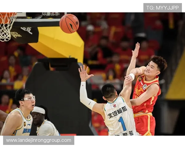 CBA精彩对决新疆队与山西队比赛录像回顾与精彩瞬间分析